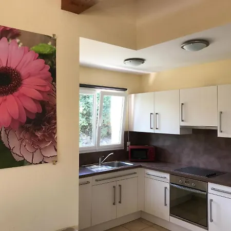 In With Golf & Pool Access Hébergement de vacances Les Forges (Deux-Sevres)