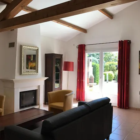 In With Golf & Pool Access