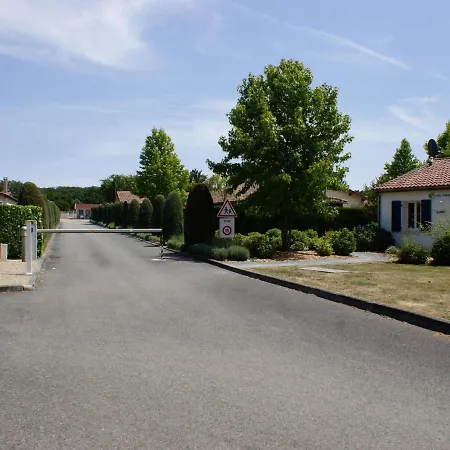 In With Golf & Pool Access