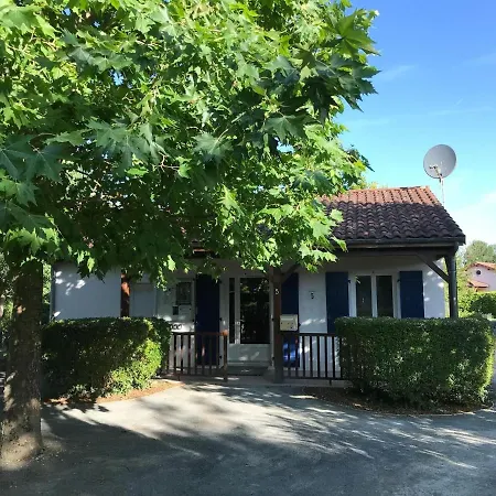 In With Golf & Pool Access Сasa de vacaciones Les Forges (Deux-Sevres)