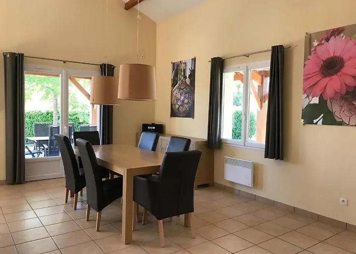 Сasa de vacaciones In With Golf & Pool Access