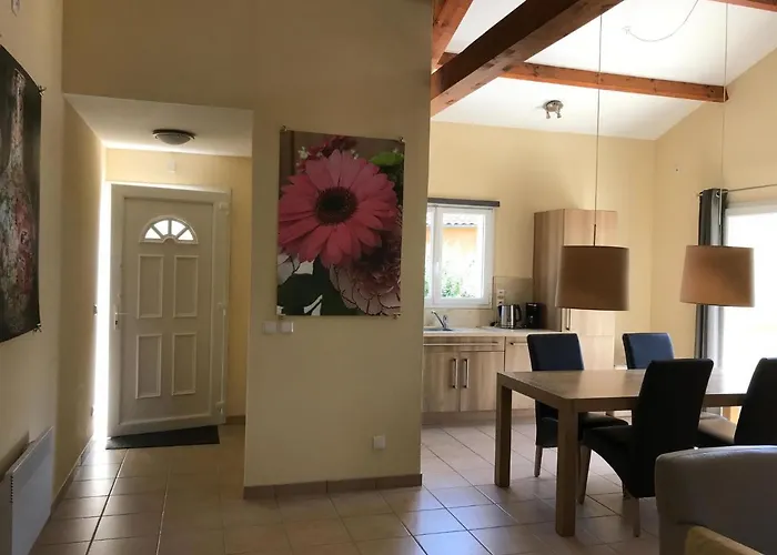 In With Golf & Pool Access