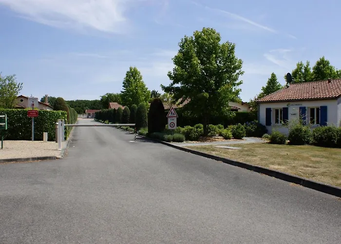 In With Golf & Pool Access