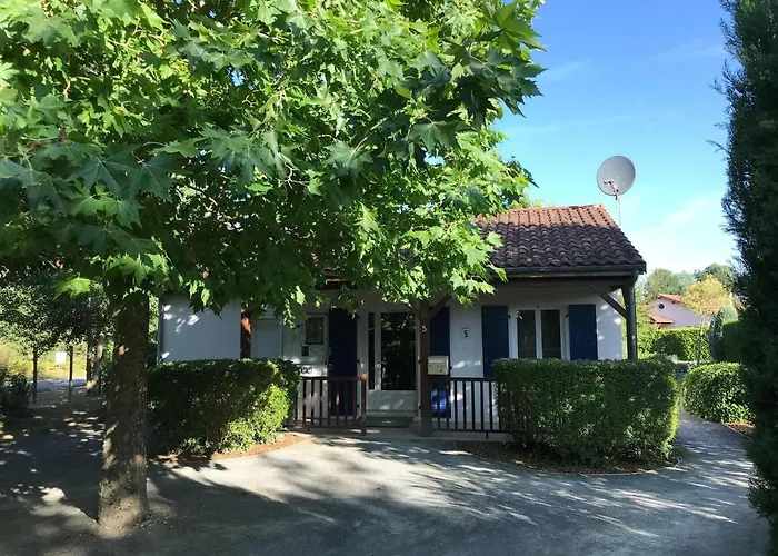 In With Golf & Pool Access Сasa de vacaciones Les Forges (Deux-Sevres)